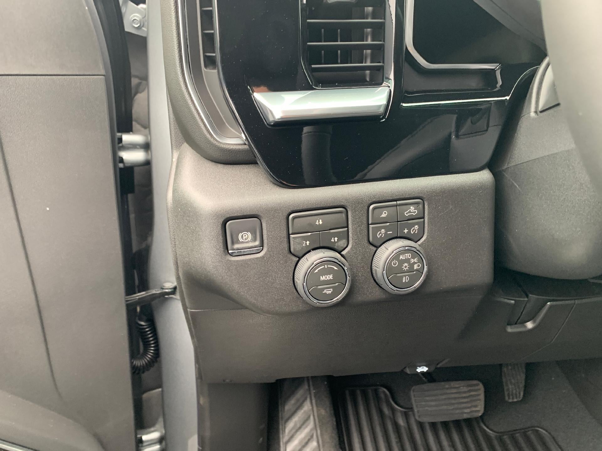 2026 Chevrolet Silverado 2500 HD LT Trail Boss Crew Cab 4x4 Duramax Diesel Z71