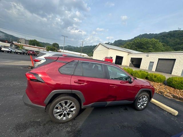 2025 Toyota RAV4 XLE Premium AWD (Natl)