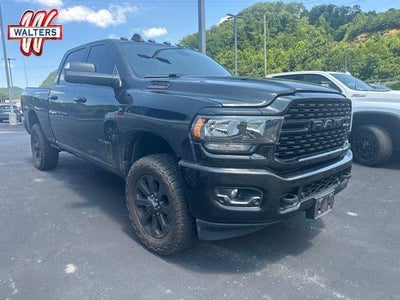 2022 RAM 2500 Big Horn 4x4 Crew Cab 6'4" Box