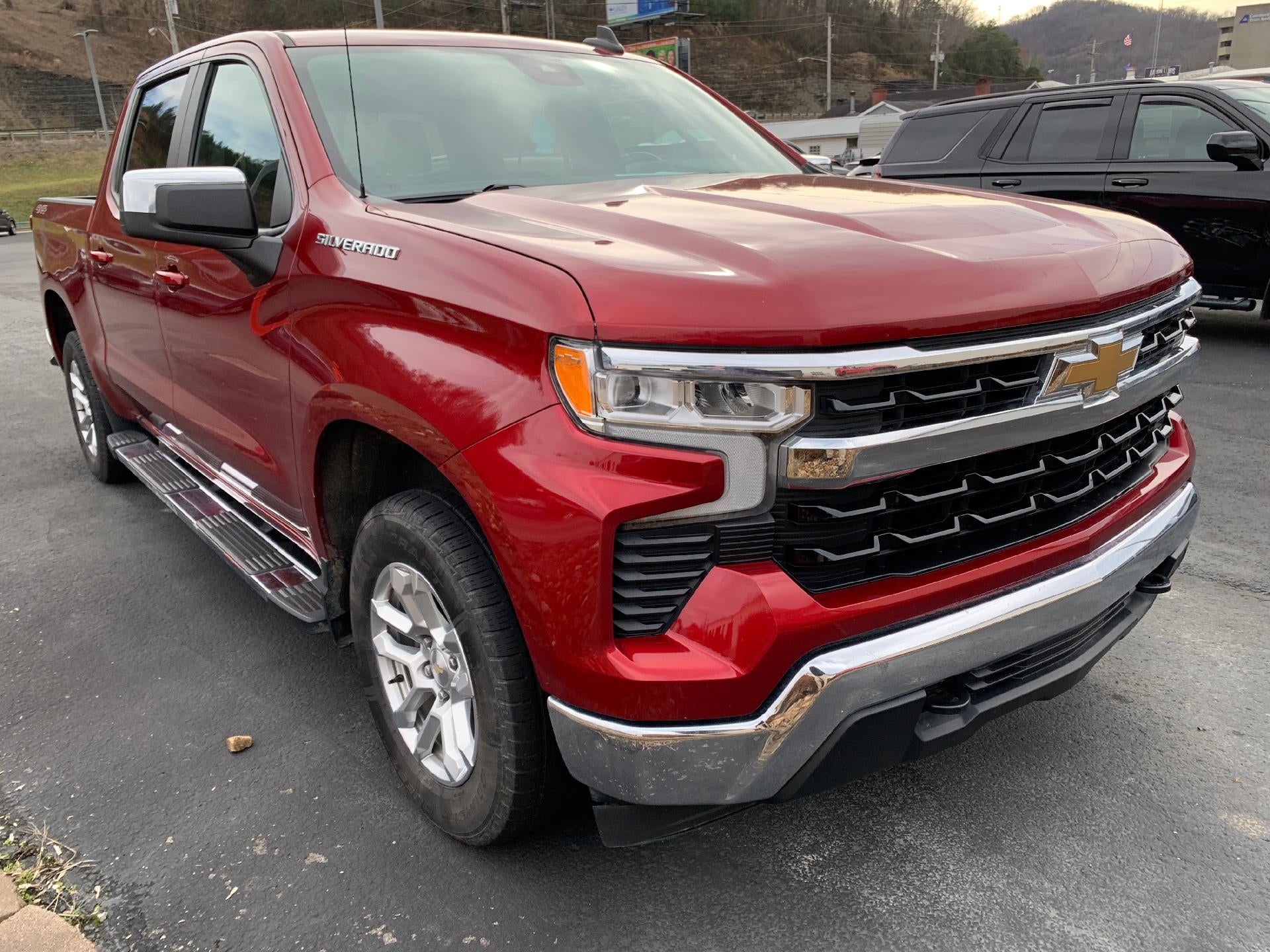 2022 Chevrolet Silverado 1500 Crew Cab Short Box 4-Wheel Drive LT 1LT