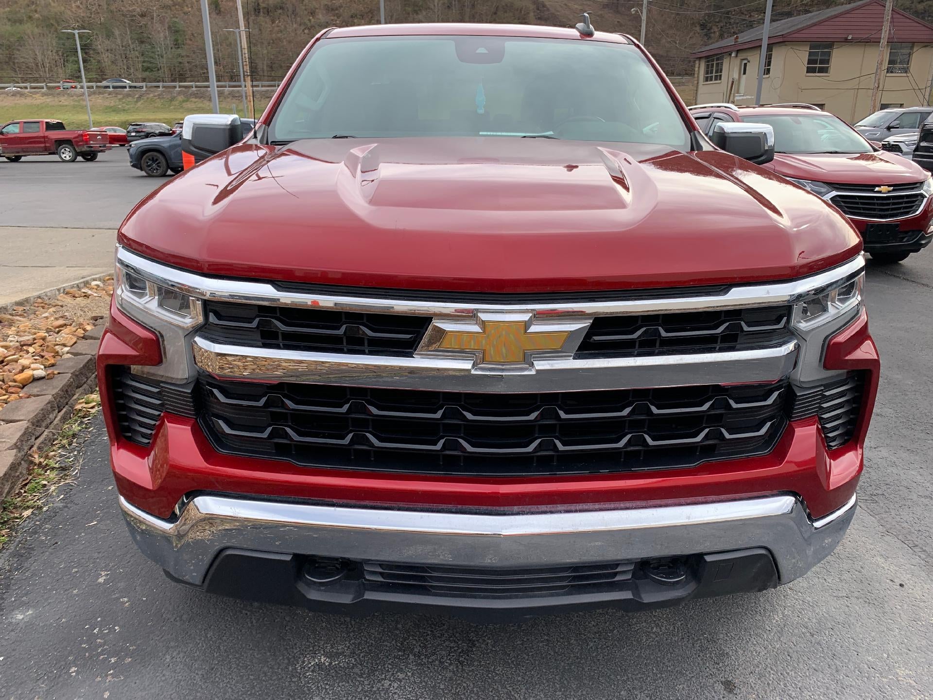 2022 Chevrolet Silverado 1500 Crew Cab Short Box 4-Wheel Drive LT 1LT