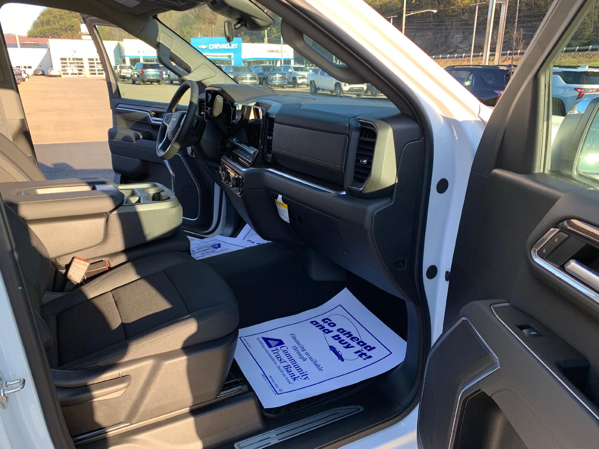 2026 Chevrolet Silverado 1500 LT Crew Cab 4x4