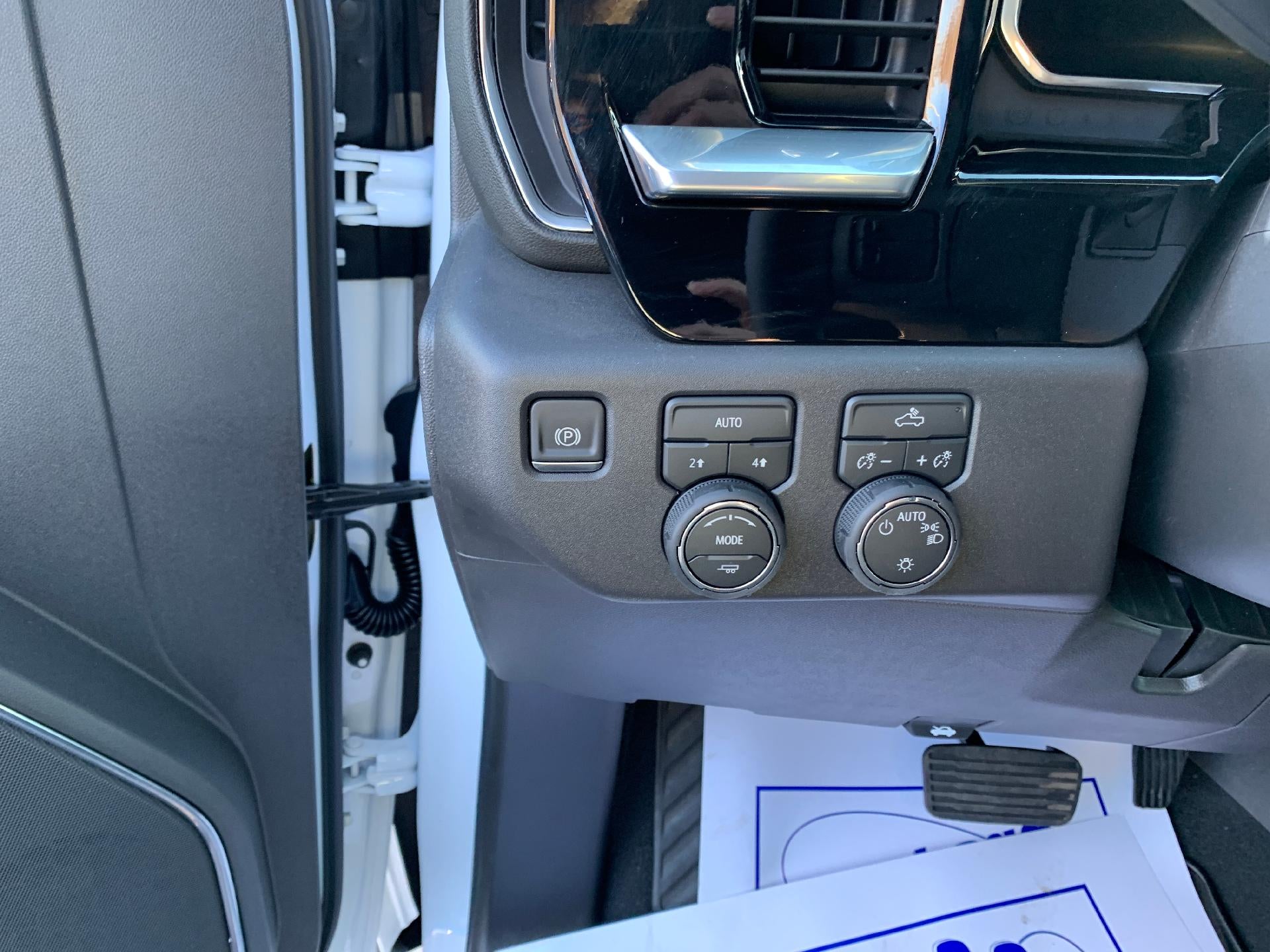 2026 Chevrolet Silverado 1500 LT Crew Cab 4x4