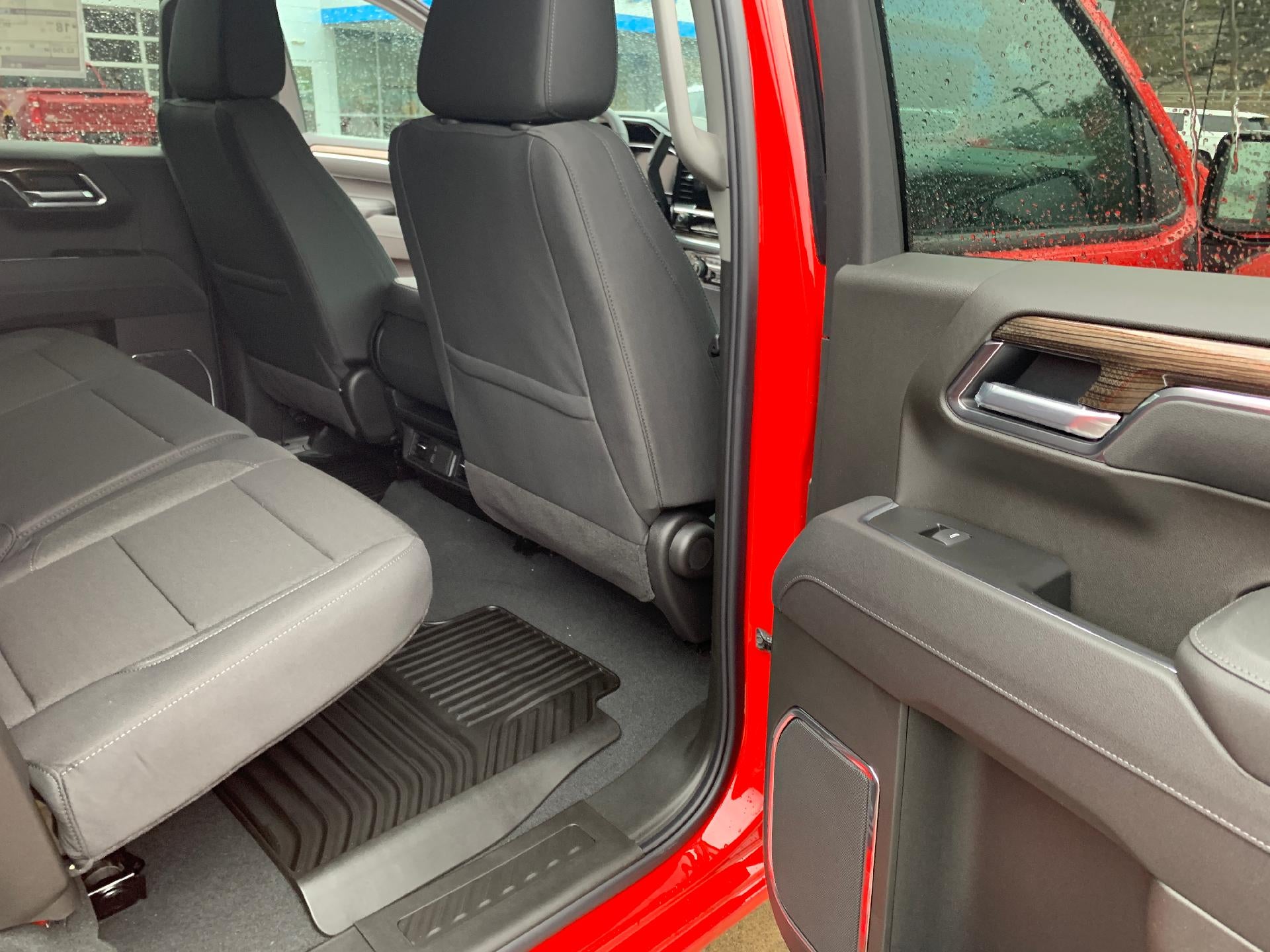 2026 Chevrolet Silverado 1500 LT Crew Cab 4x4