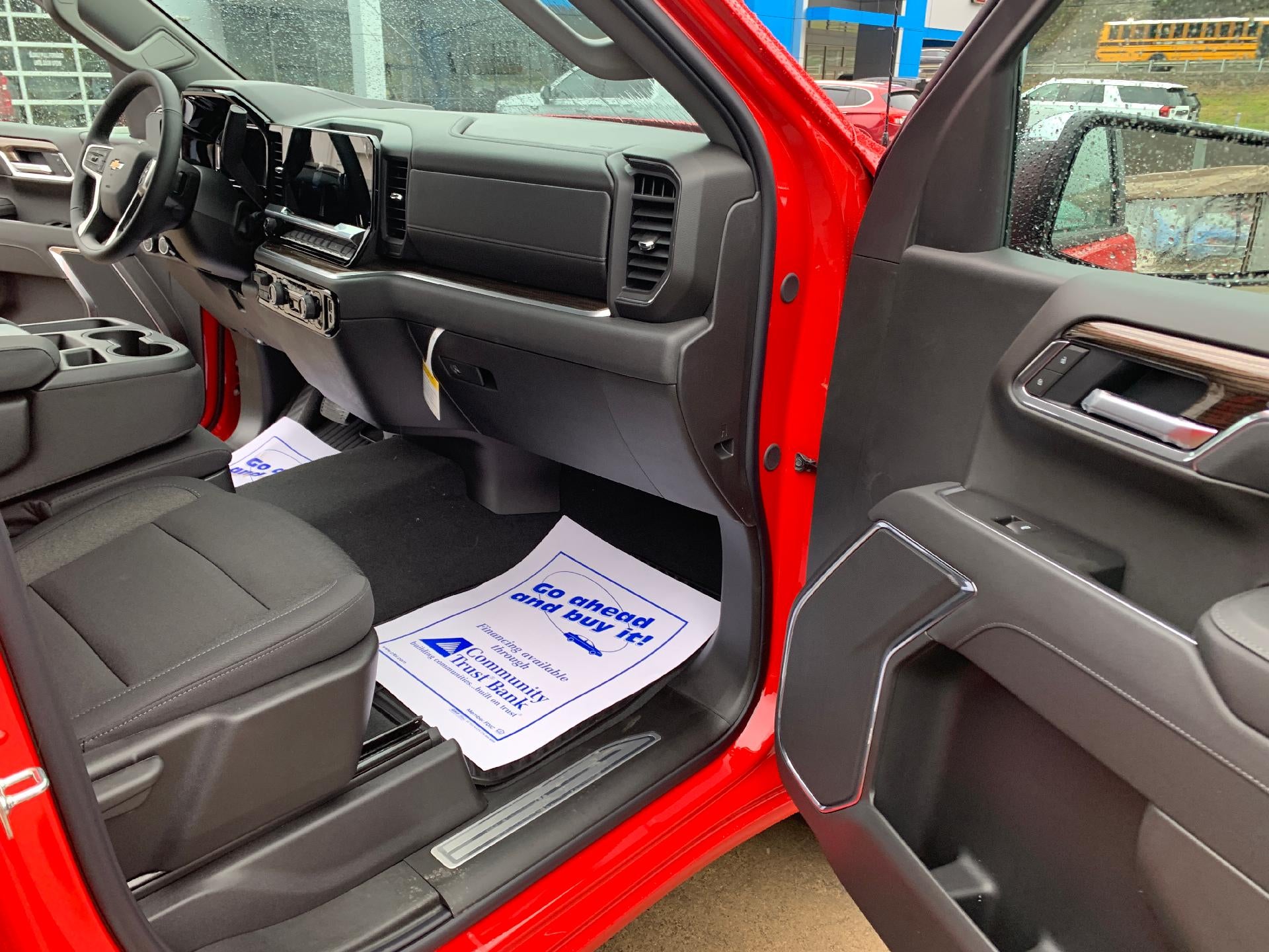 2026 Chevrolet Silverado 1500 LT Crew Cab 4x4