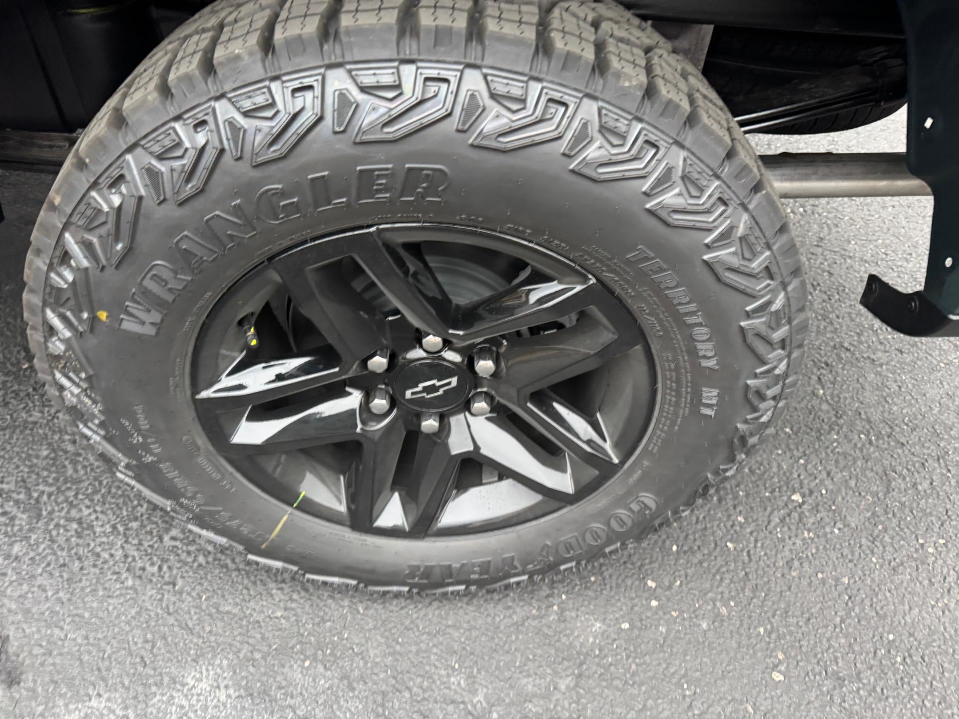 2026 Chevrolet Silverado 1500 Custom Trail Boss Crew Cab 4x4 Z71