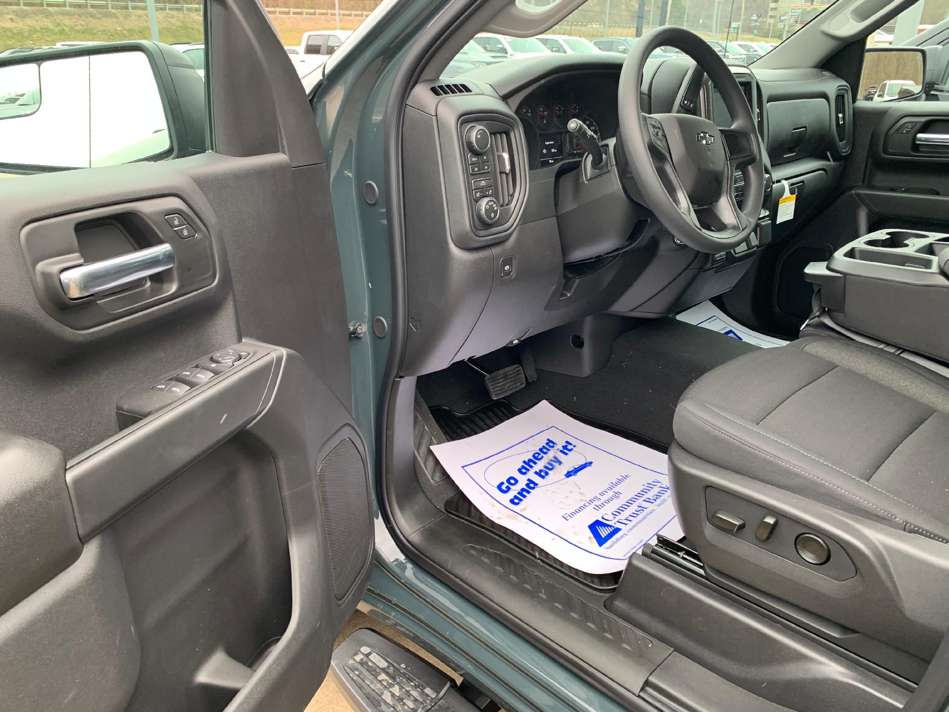 2026 Chevrolet Silverado 1500 Custom Trail Boss Crew Cab 4x4 Z71