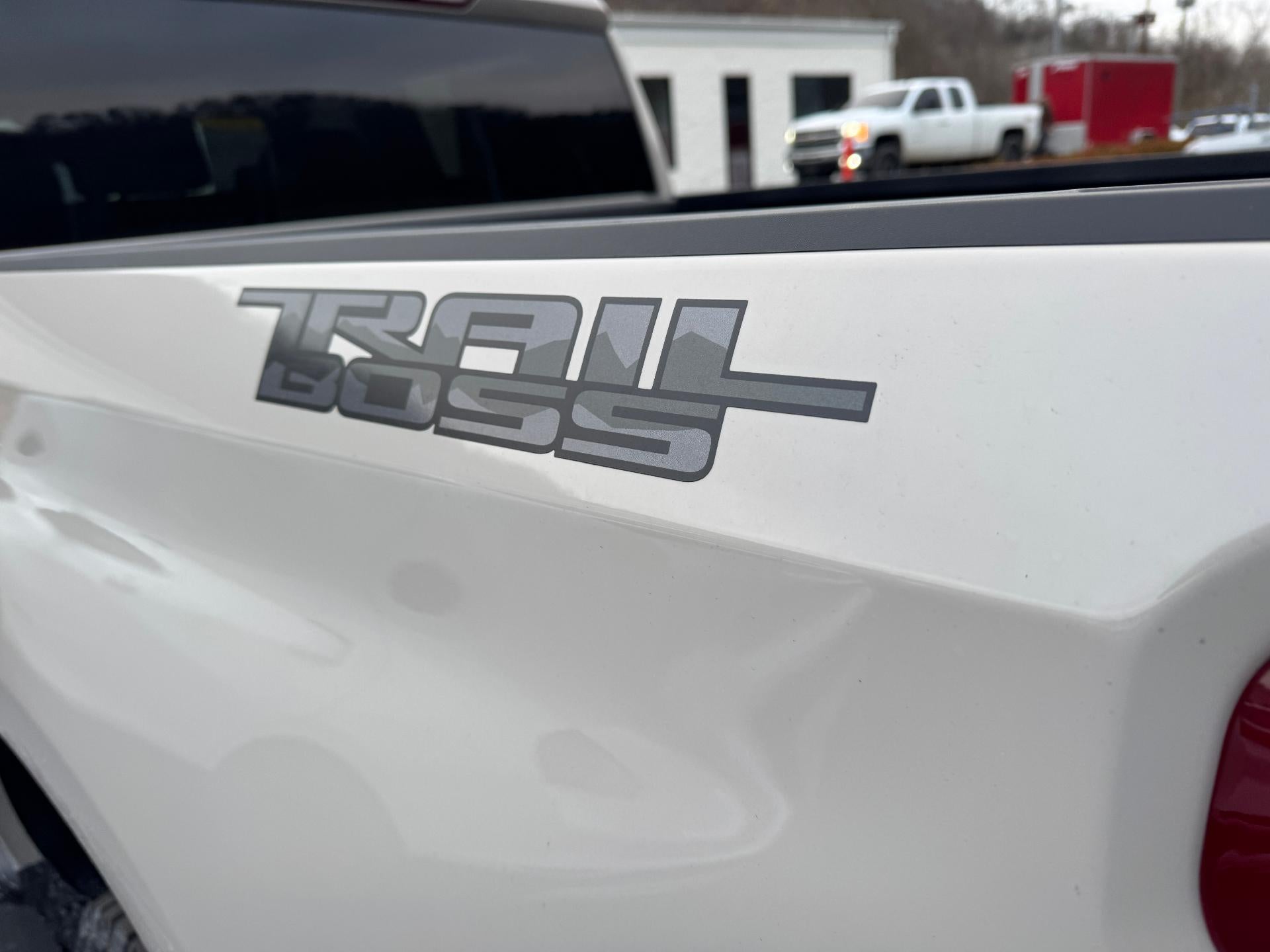 2026 Chevrolet Silverado 1500 Custom Trail Boss Crew Cab 4x4 Z71