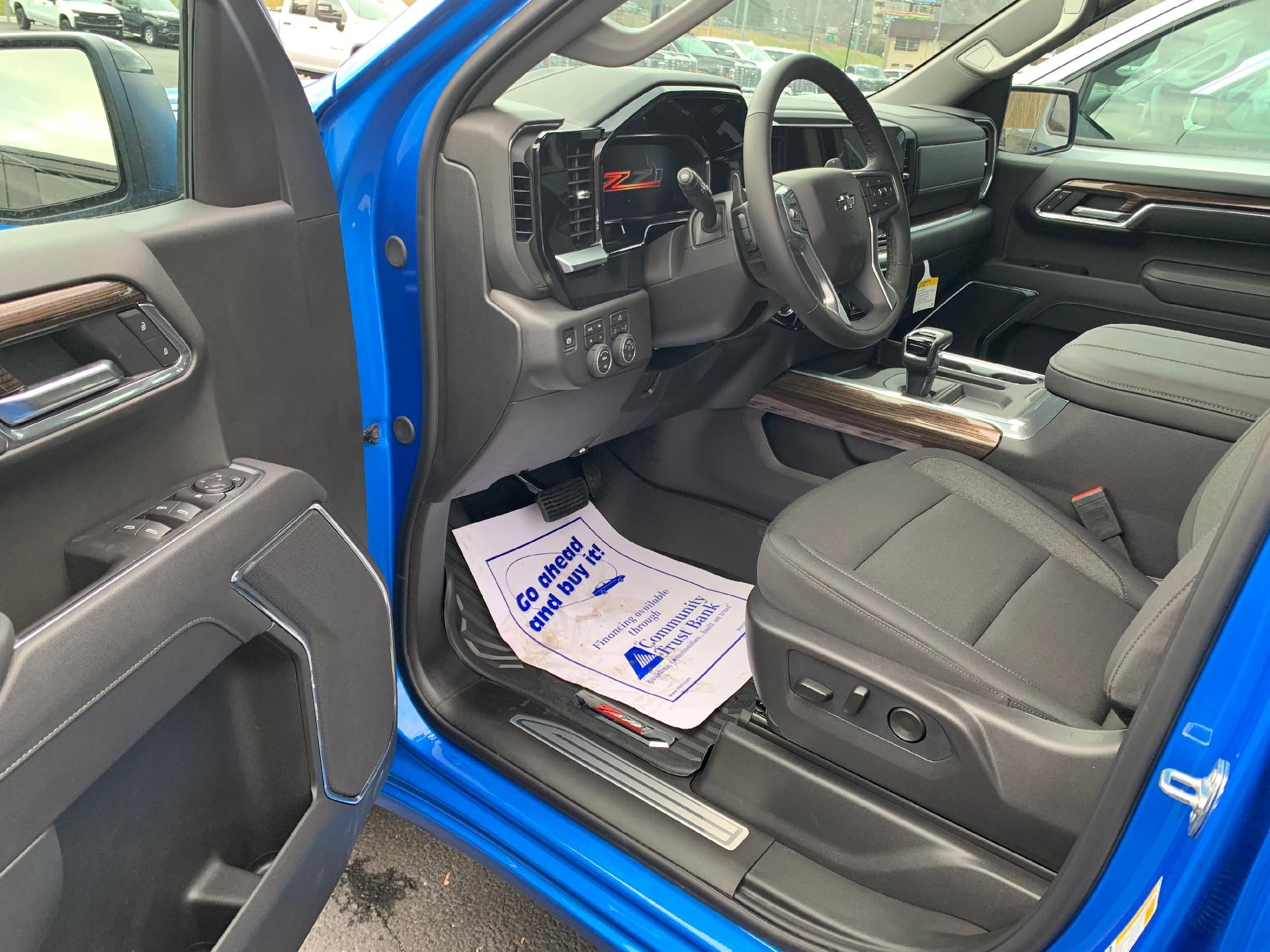 2026 Chevrolet Silverado 1500 RST Crew Cab 4x4 Z71