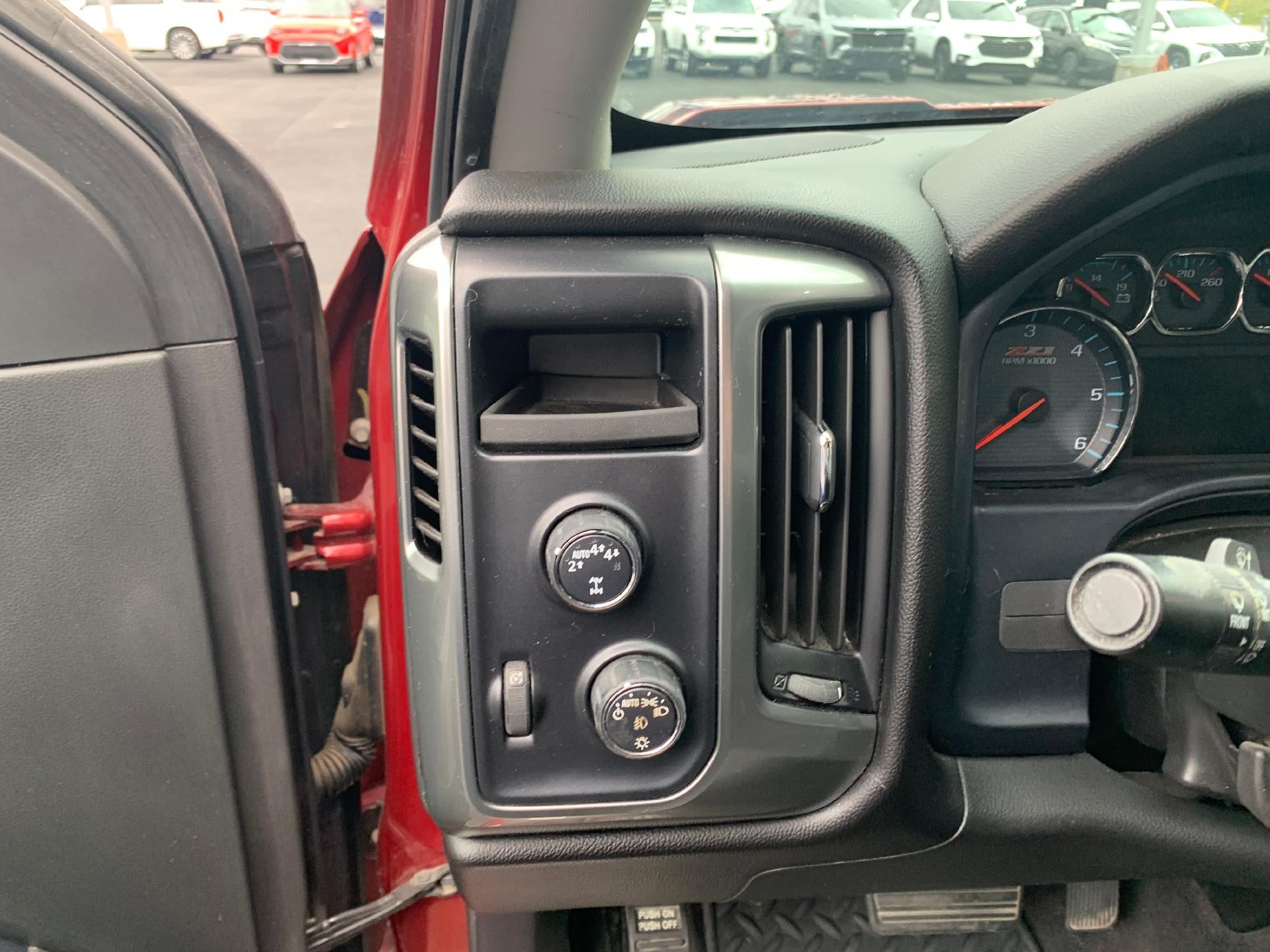 2018 Chevrolet Silverado 1500 Crew Cab Short Box 4-Wheel Drive LT Z71