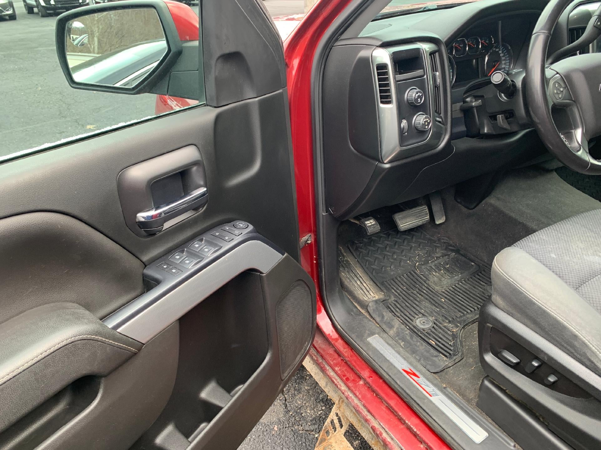 2018 Chevrolet Silverado 1500 Crew Cab Short Box 4-Wheel Drive LT Z71