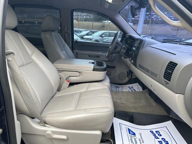 2011 GMC Sierra 1500 Crew Cab Short Box 4-Wheel Drive SLE