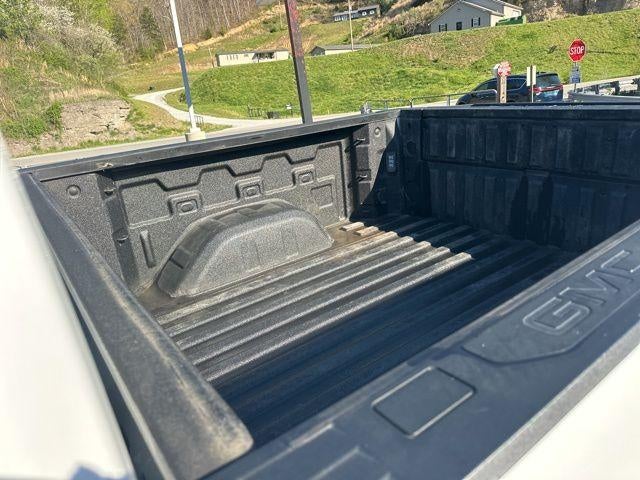 2022 GMC Sierra 1500 Crew Cab Short Box 4-Wheel Drive Elevation 3SB