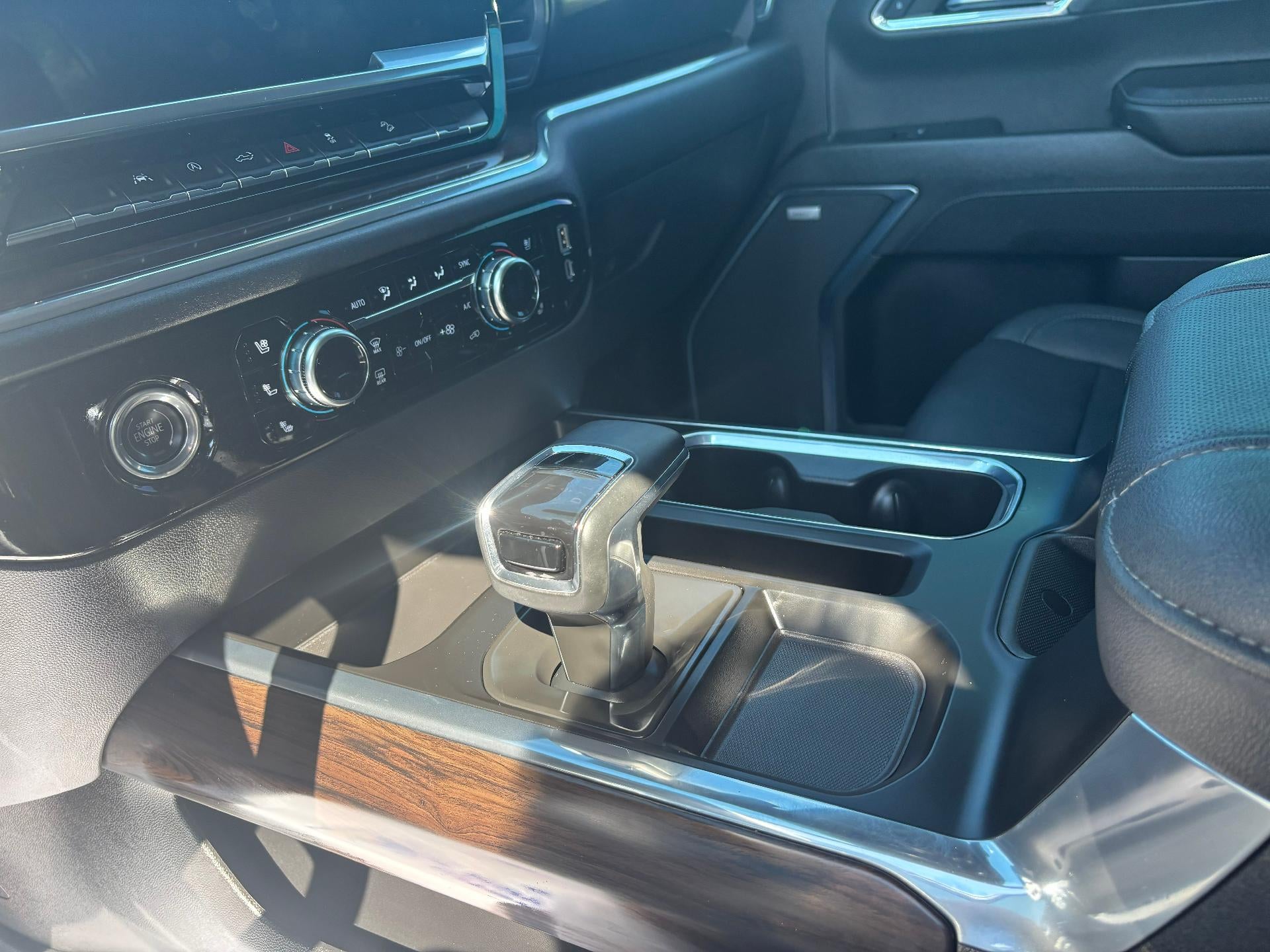 2023 GMC Sierra 1500 Crew Cab Short Box 4-Wheel Drive SLT