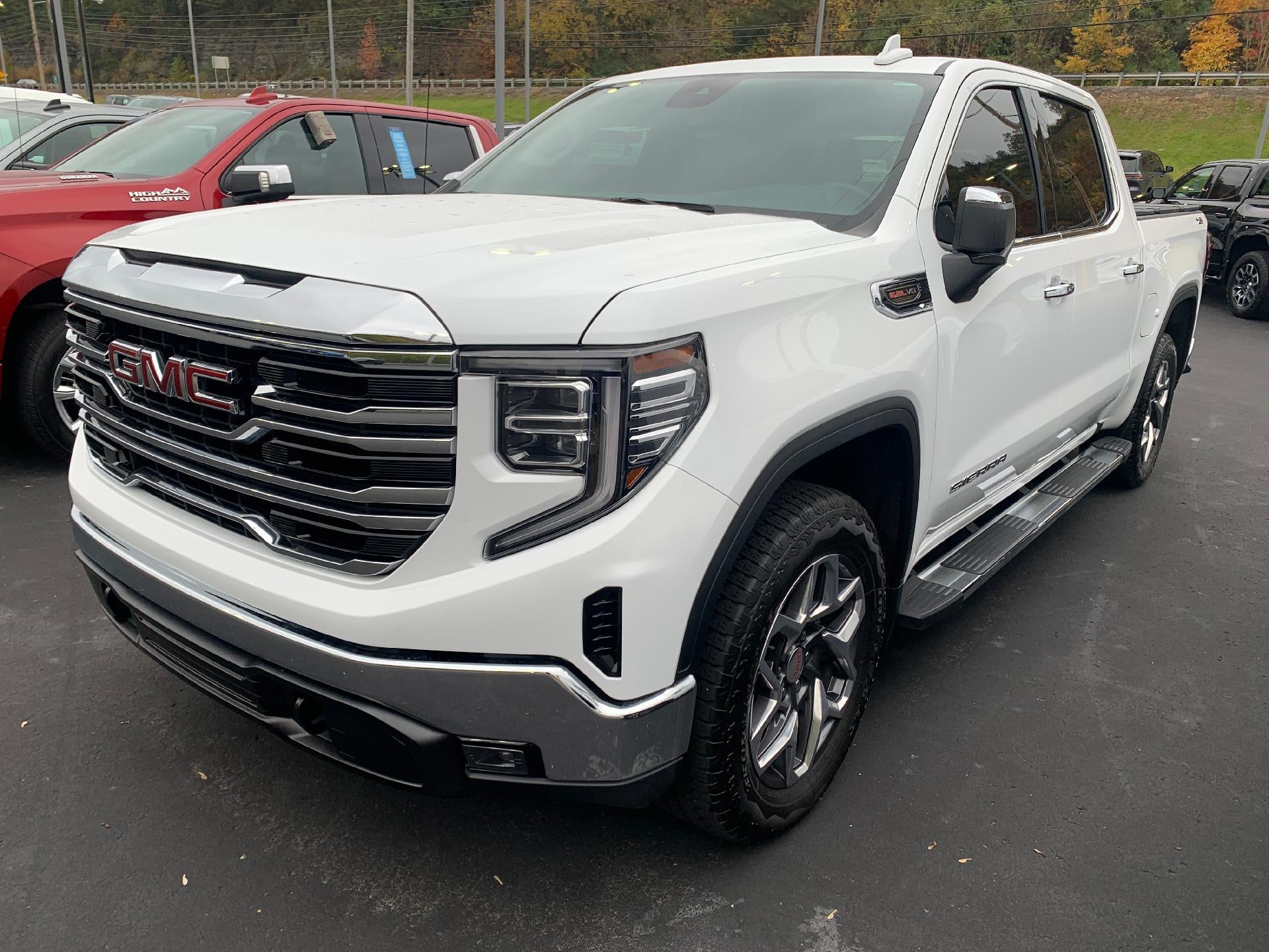 2023 GMC Sierra 1500 Crew Cab Short Box 4-Wheel Drive SLT
