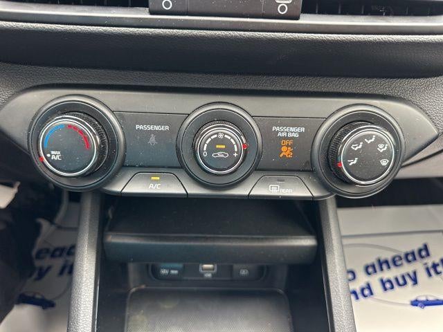 2024 Kia Forte LXS IVT