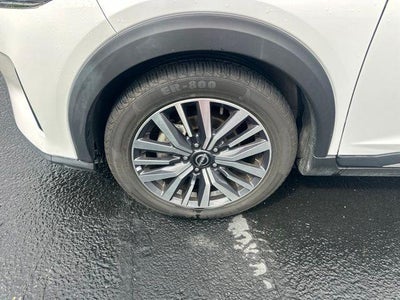 2024 Nissan Kicks SR FWD