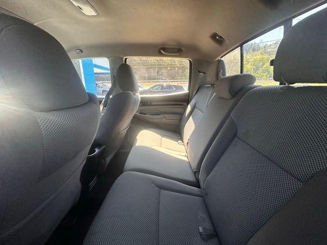 2015 Toyota Tacoma 4WD Double Cab Short Bed V6 Automatic (Natl)