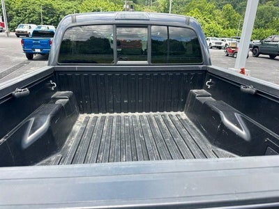 2023 Toyota Tacoma 4WD 4WD SR Double Cab 5' Bed V6 AT (GS)