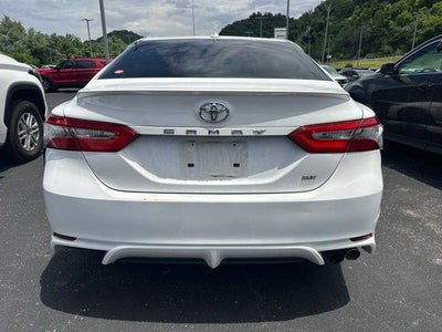 2018 Toyota Camry SE Auto (SE)