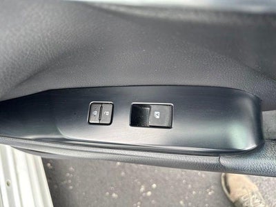 2019 Toyota Camry SE Auto (SE)