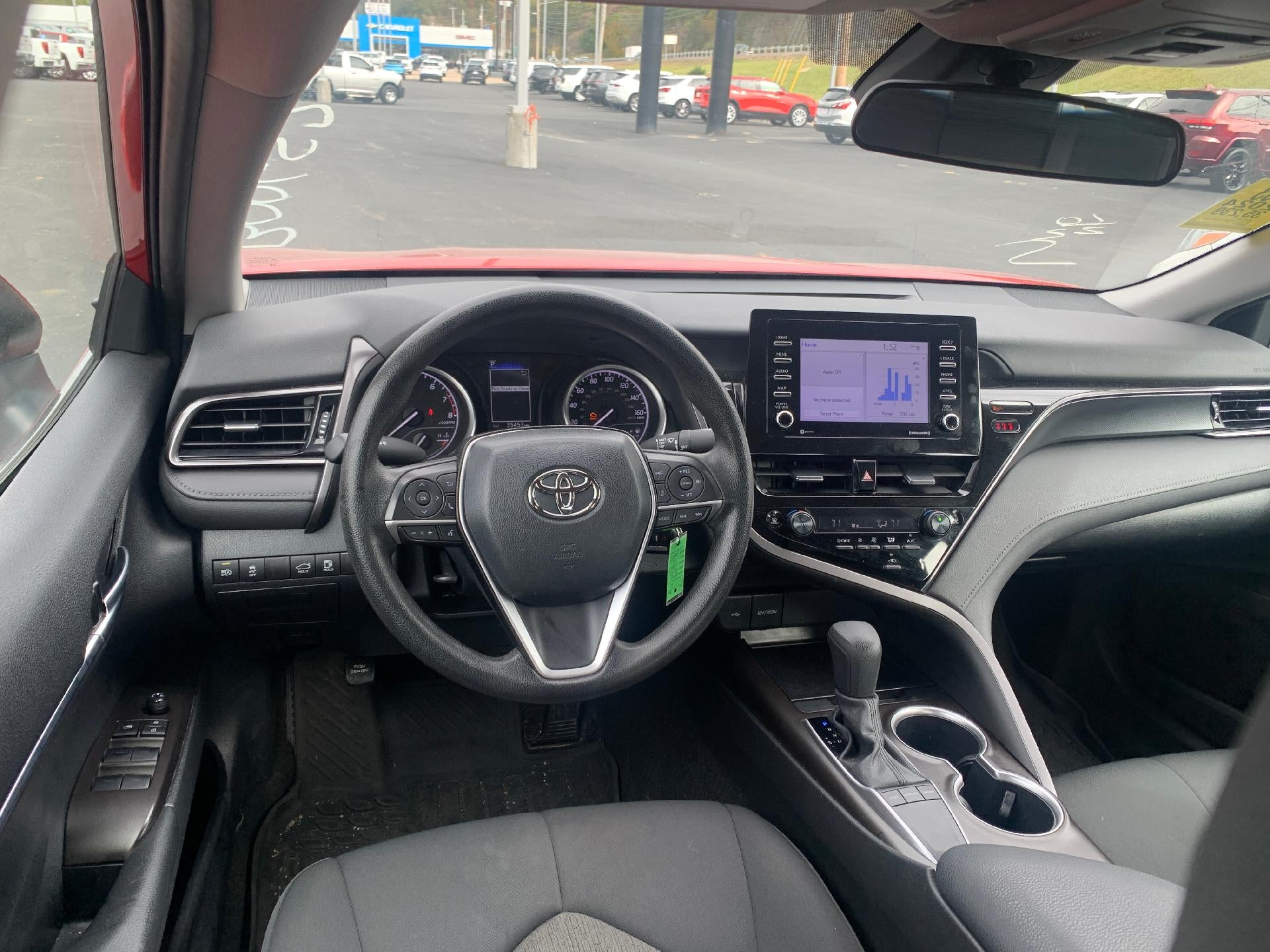 2024 Toyota Camry LE Auto (SE)