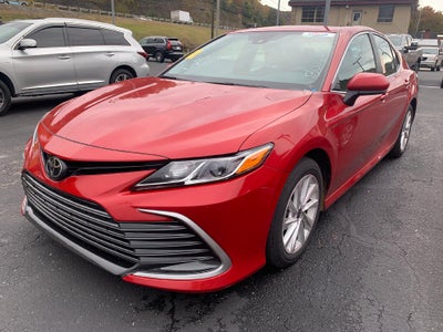 2024 Toyota Camry LE Auto (SE)