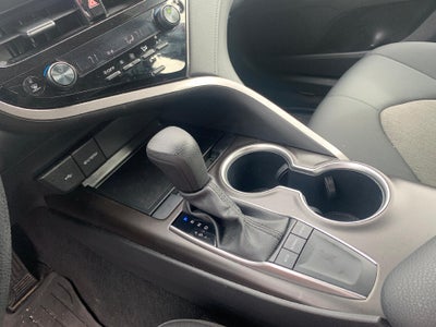 2024 Toyota Camry LE Auto (SE)