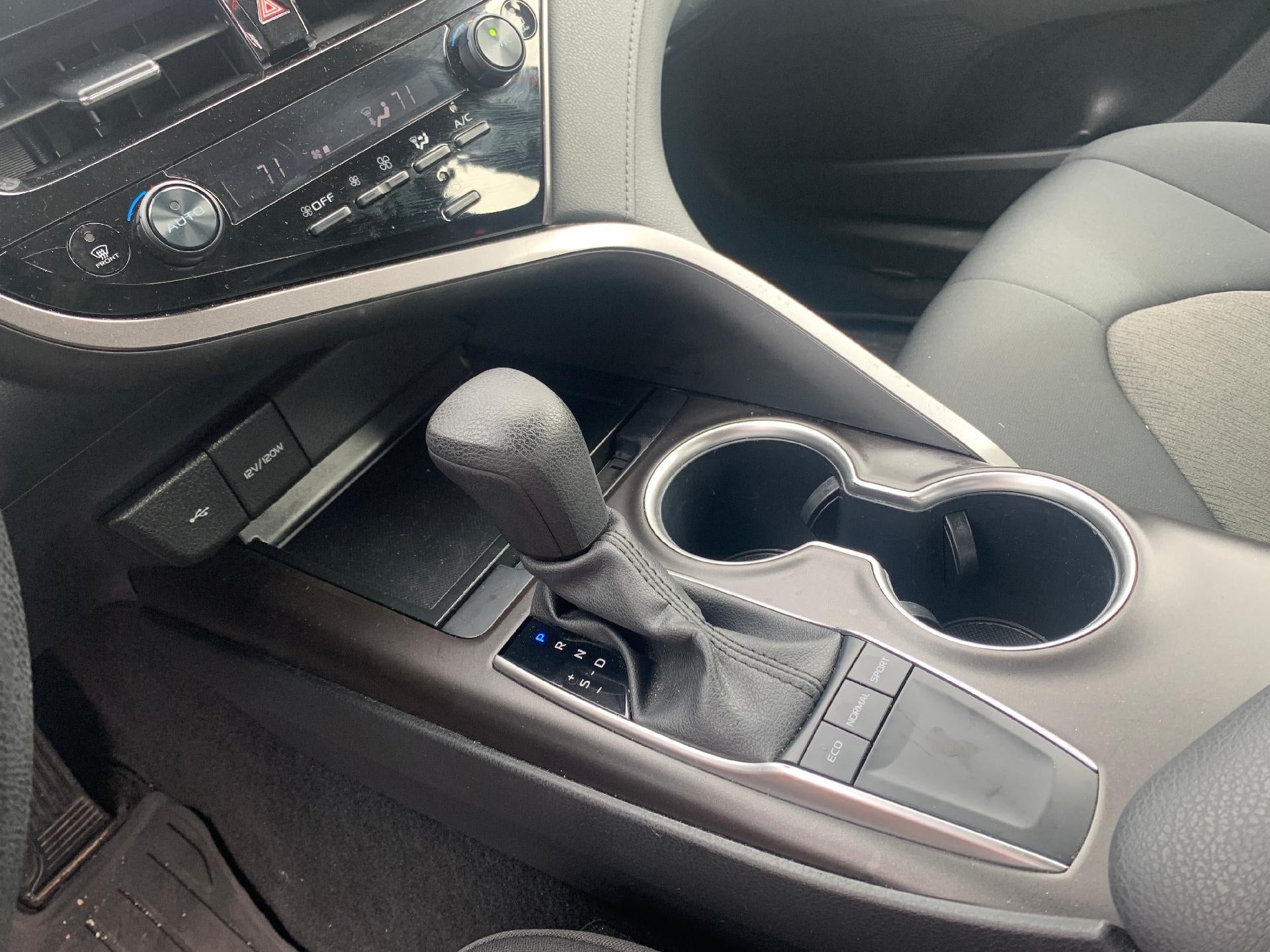 2024 Toyota Camry LE Auto (SE)