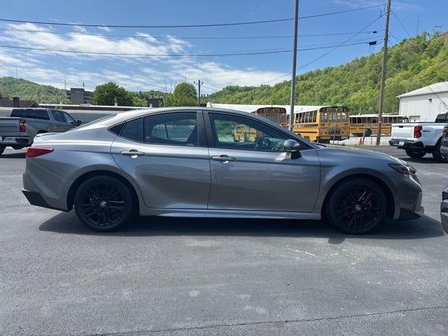 2025 Toyota Camry SE (SE)