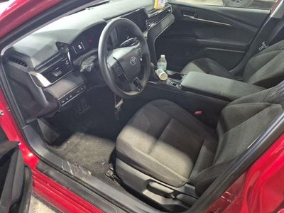 2025 Toyota Camry LE (SE)
