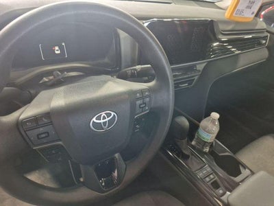 2025 Toyota Camry LE (SE)