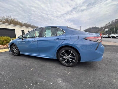 2023 Toyota Camry SE Auto (SE)