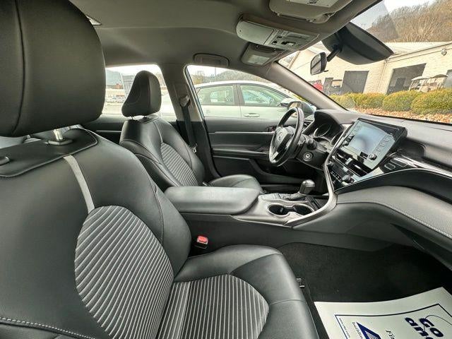 2023 Toyota Camry SE Auto (SE)