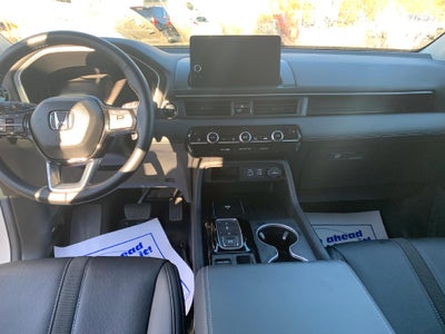2025 Honda Pilot Touring 2WD