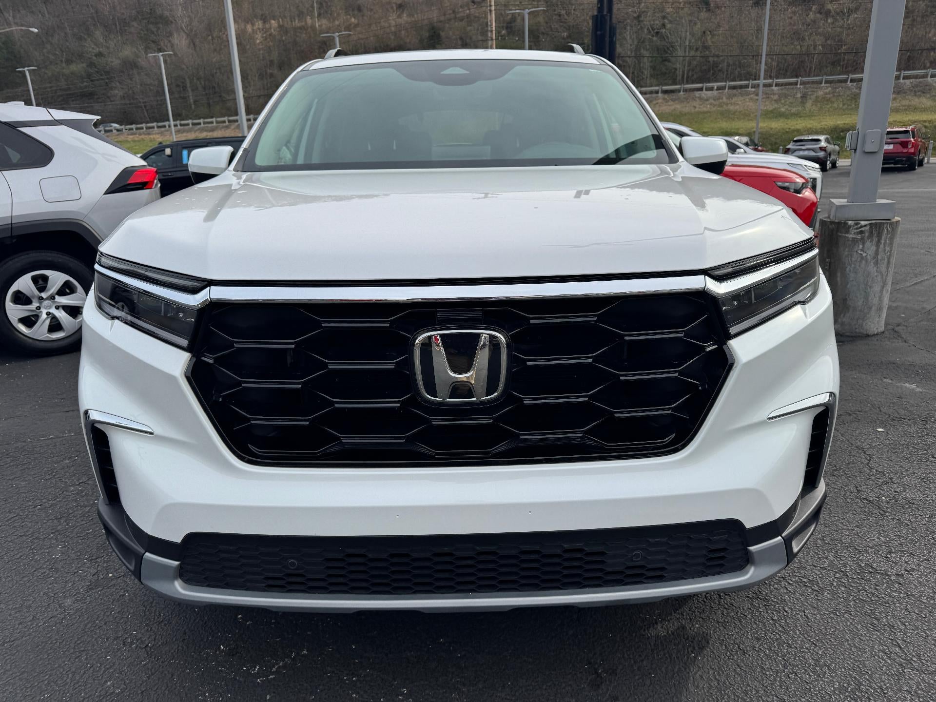 2025 Honda Pilot Touring 2WD