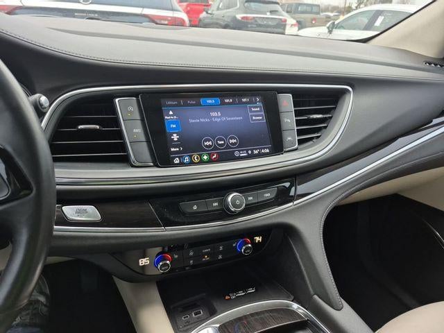 2023 Buick Enclave Essence AWD