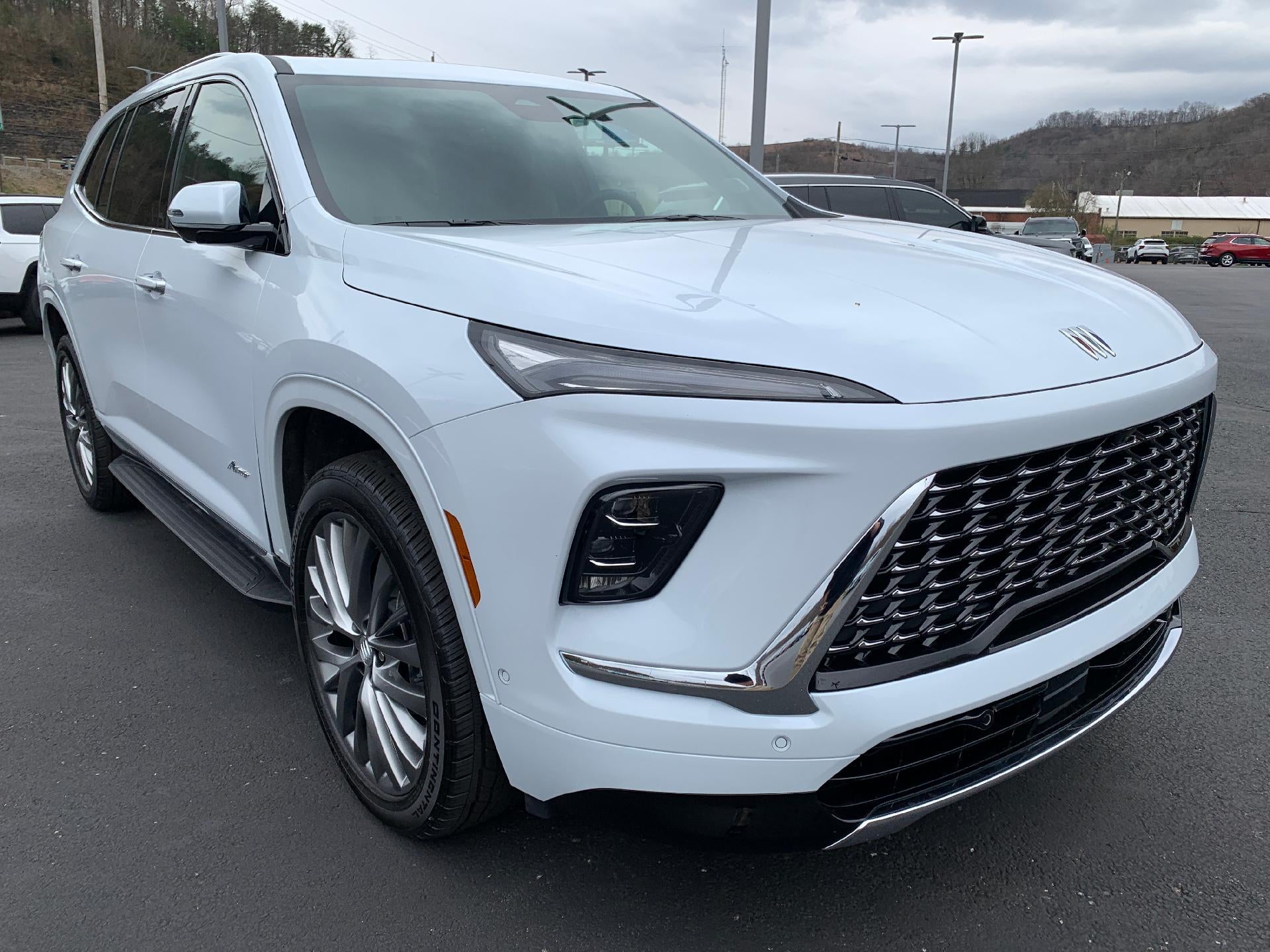 2026 Buick Enclave 4dr Avenir