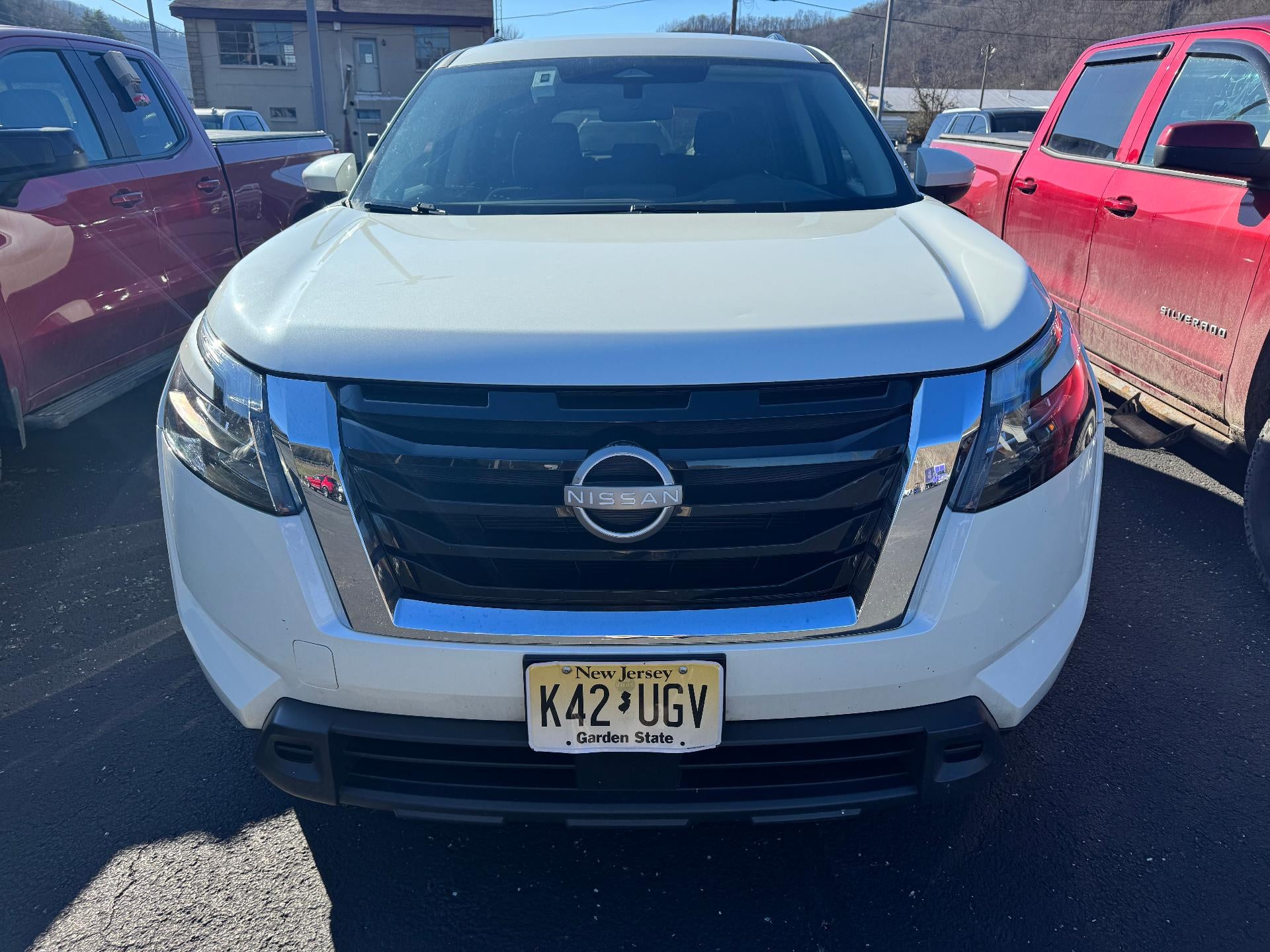 2024 Nissan Pathfinder SV 2WD