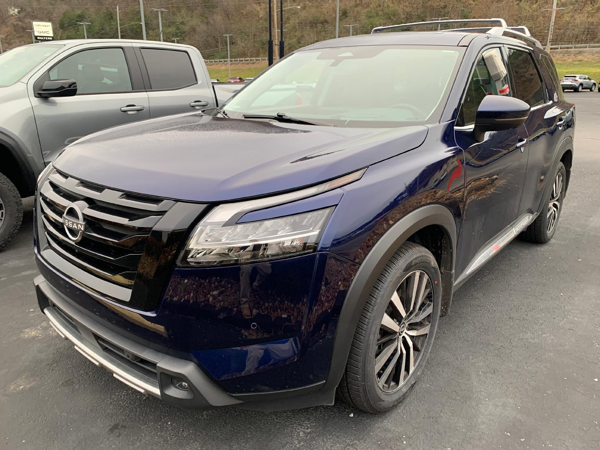 2023 Nissan Pathfinder Platinum 4WD