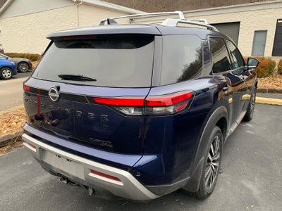 2023 Nissan Pathfinder Platinum 4WD