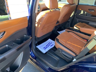 2023 Nissan Pathfinder Platinum 4WD