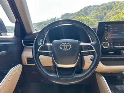 2022 Toyota Highlander XLE AWD (Natl)