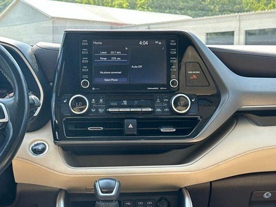 2022 Toyota Highlander XLE AWD (Natl)
