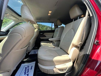 2022 Toyota Highlander XLE AWD (Natl)
