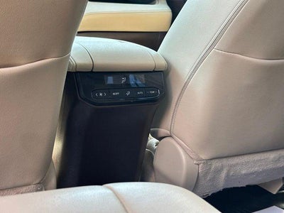 2022 Toyota Highlander XLE AWD (Natl)