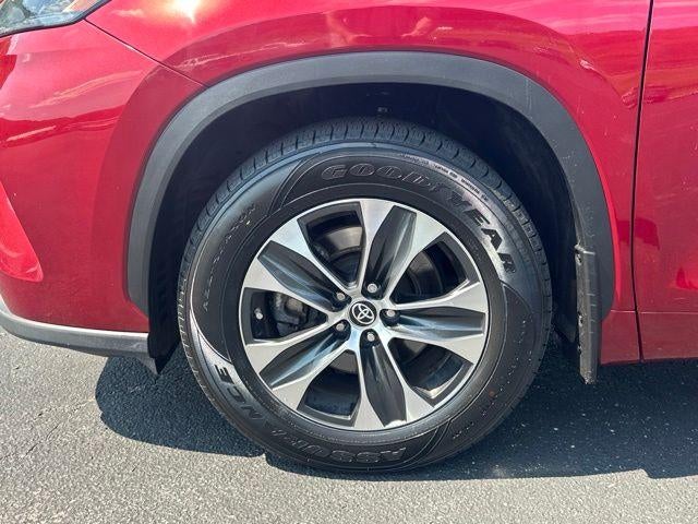 2022 Toyota Highlander XLE AWD (Natl)
