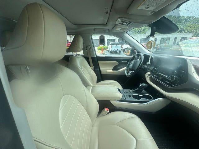 2022 Toyota Highlander XLE AWD (Natl)