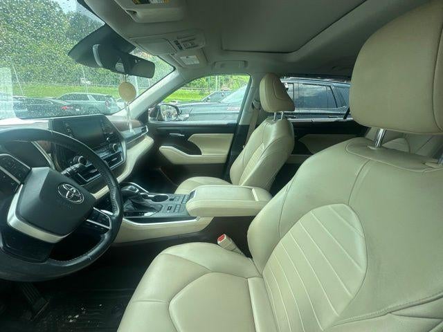 2022 Toyota Highlander XLE AWD (Natl)
