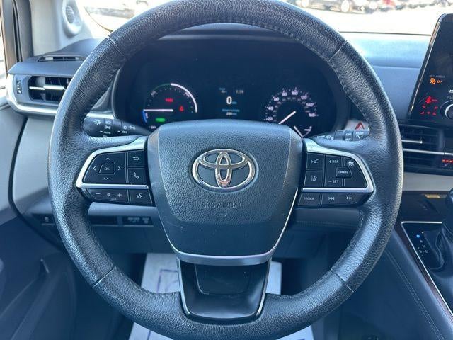 2022 Toyota Sienna XLE FWD 7-Passenger (Natl)